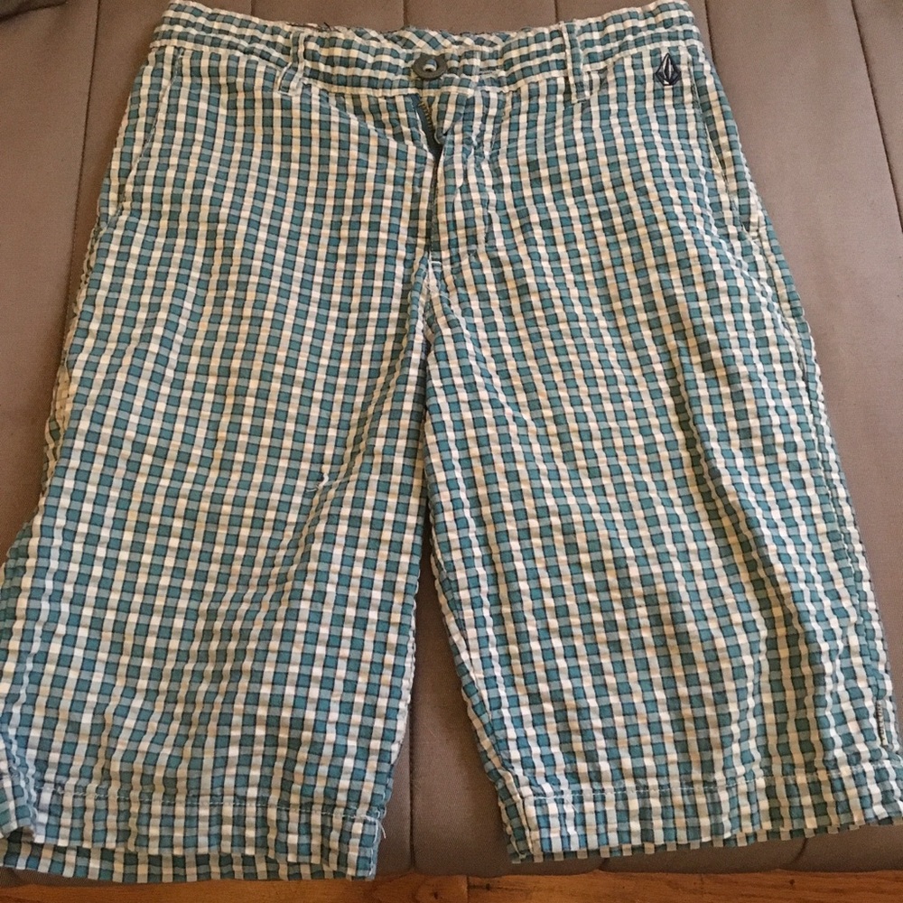 Volcom boys shorts